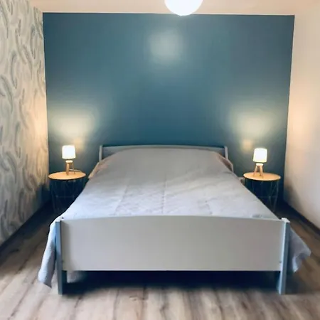 10 Personnes Dans La Nature Proche Ocean Landes