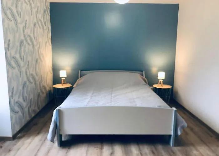 10 Personnes Dans La Nature Proche Océan Landes